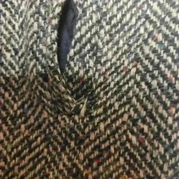 Vintage Tweed Coat - Union Made by Karizma East Ltd. - Picture 16 of 16